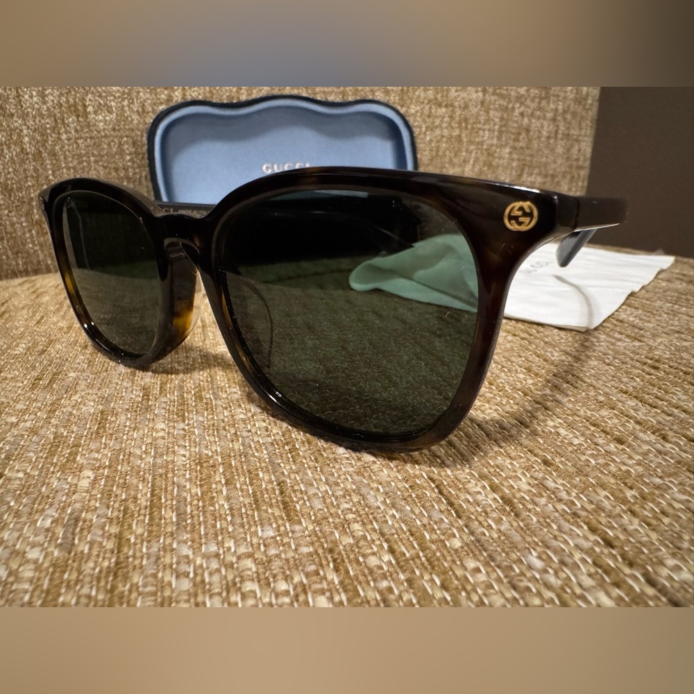 Authentic GUCCI Square Acetate Sunglasses w/ Interlocking G’s Havana GG0154SA - Picture 3 of 12
